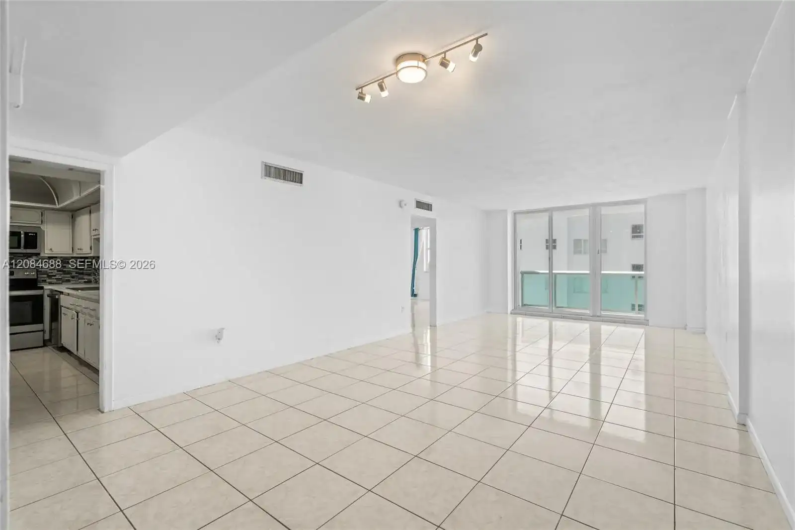 5001 Collins Ave # 5E, Miami Beach FL 33140