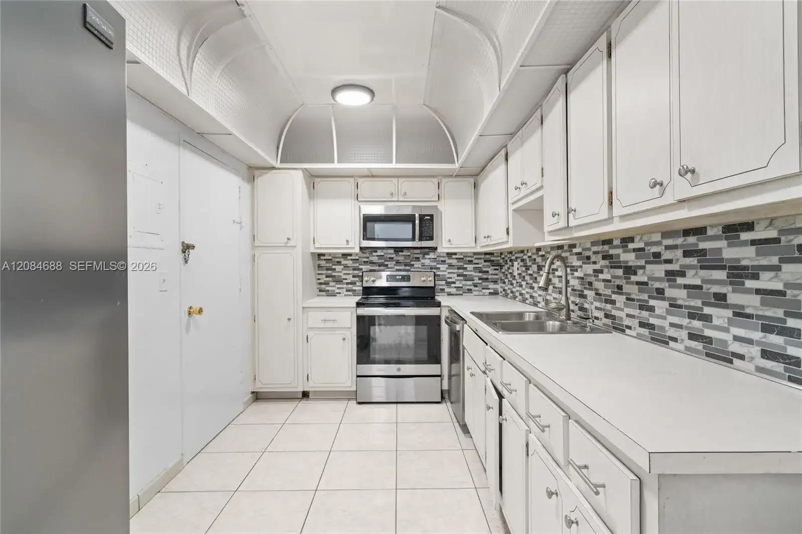 5001 Collins Ave # 5E, Miami Beach FL 33140 photo 4
