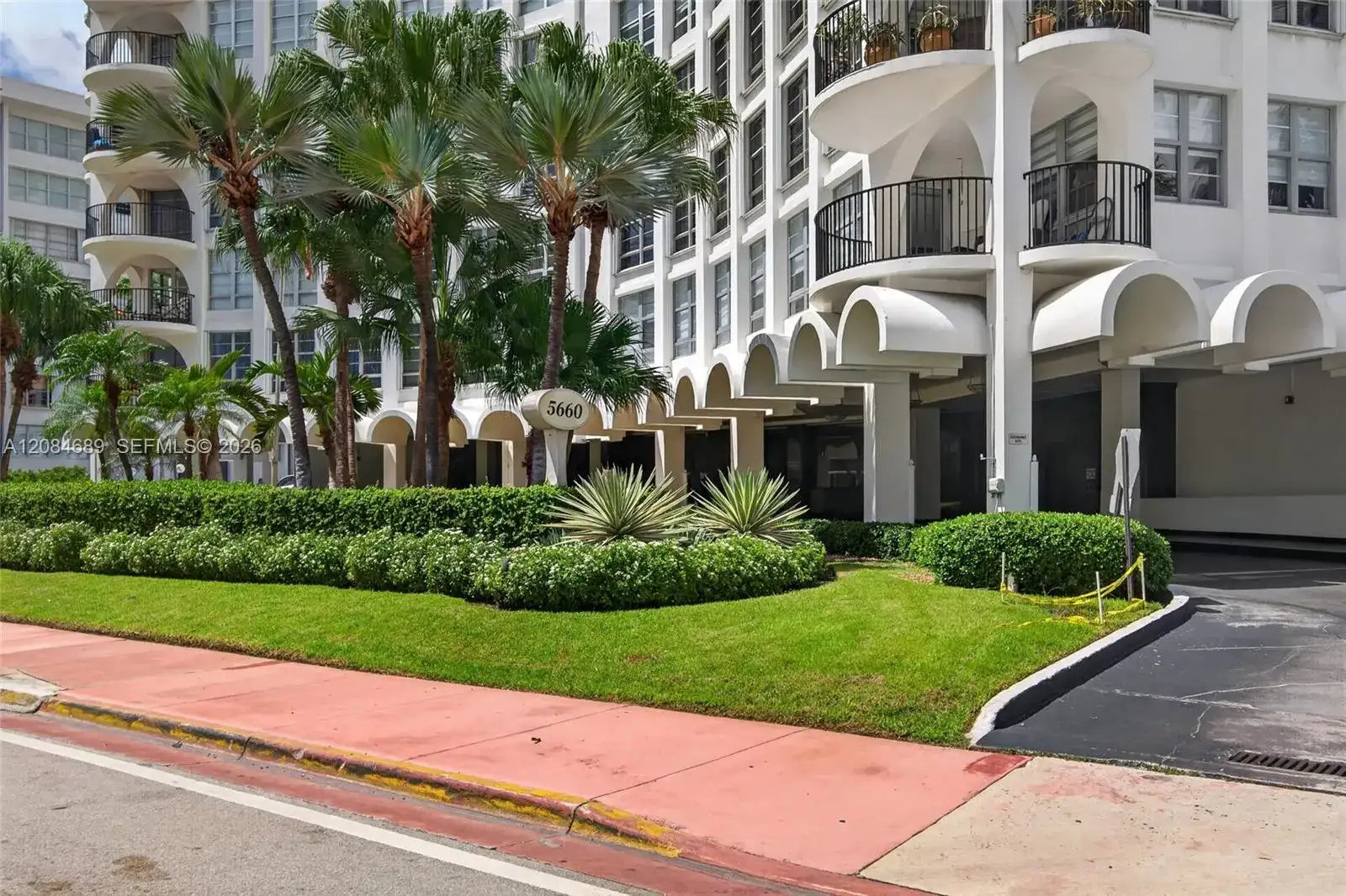 5660 W Collins Ave # 6D, Miami Beach FL 33140 photo 2