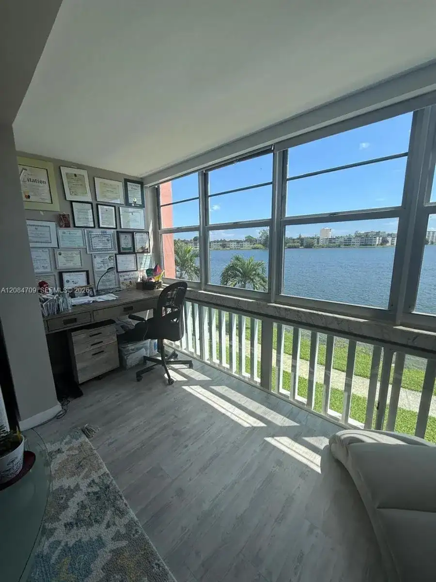 18555 NE 14th Ave # 619, Miami FL 33179 photo 3