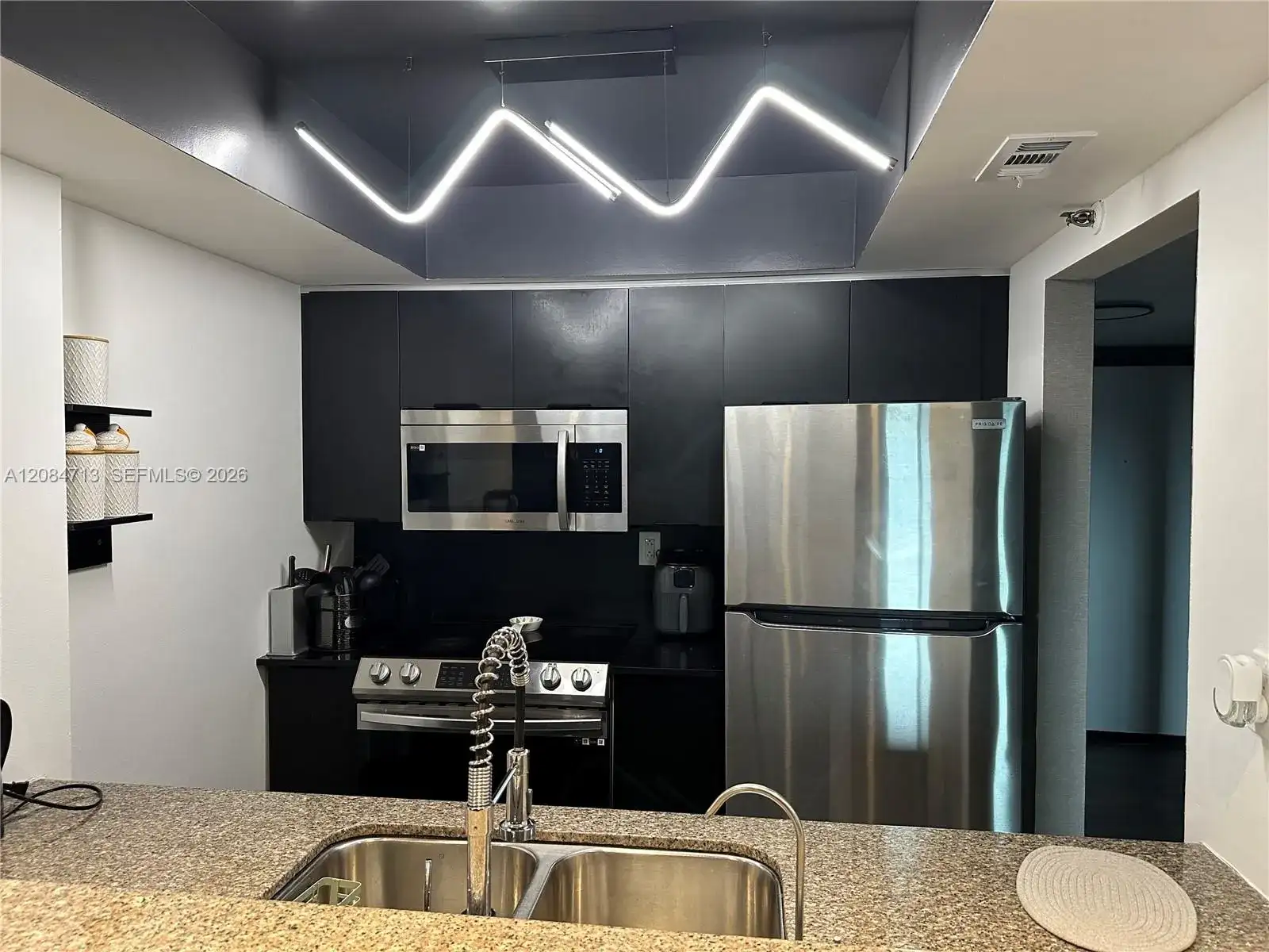 850 N Miami Ave # 1408, Miami FL 33136 photo 3