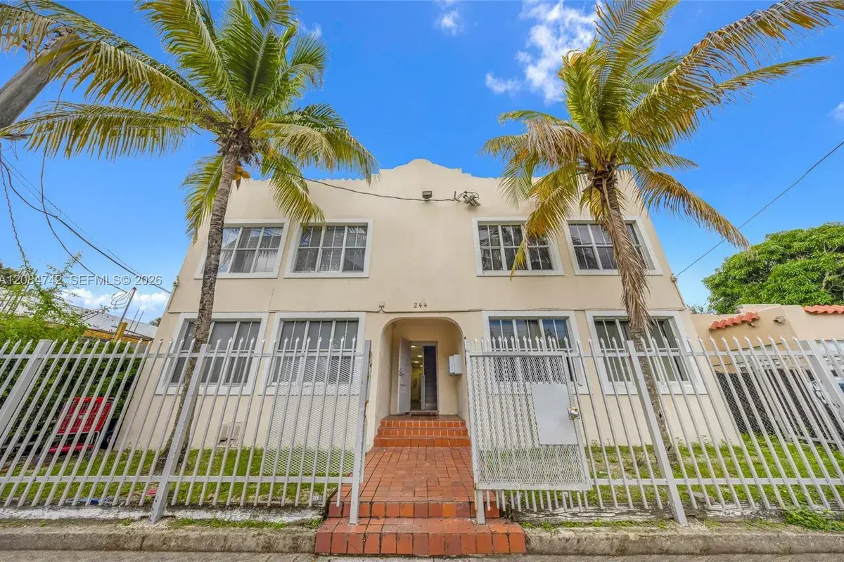 244 NW 34th St, Miami FL 33127
