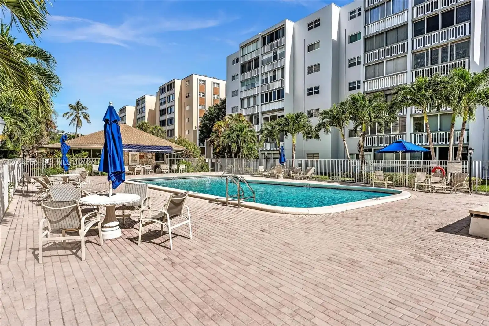 610 NE 12th Ave # 206, Hallandale Beach FL 33009