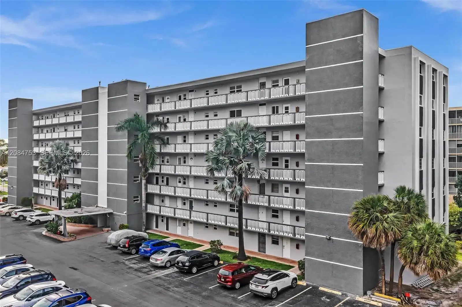 610 NE 12th Ave # 206, Hallandale Beach FL 33009 photo 2