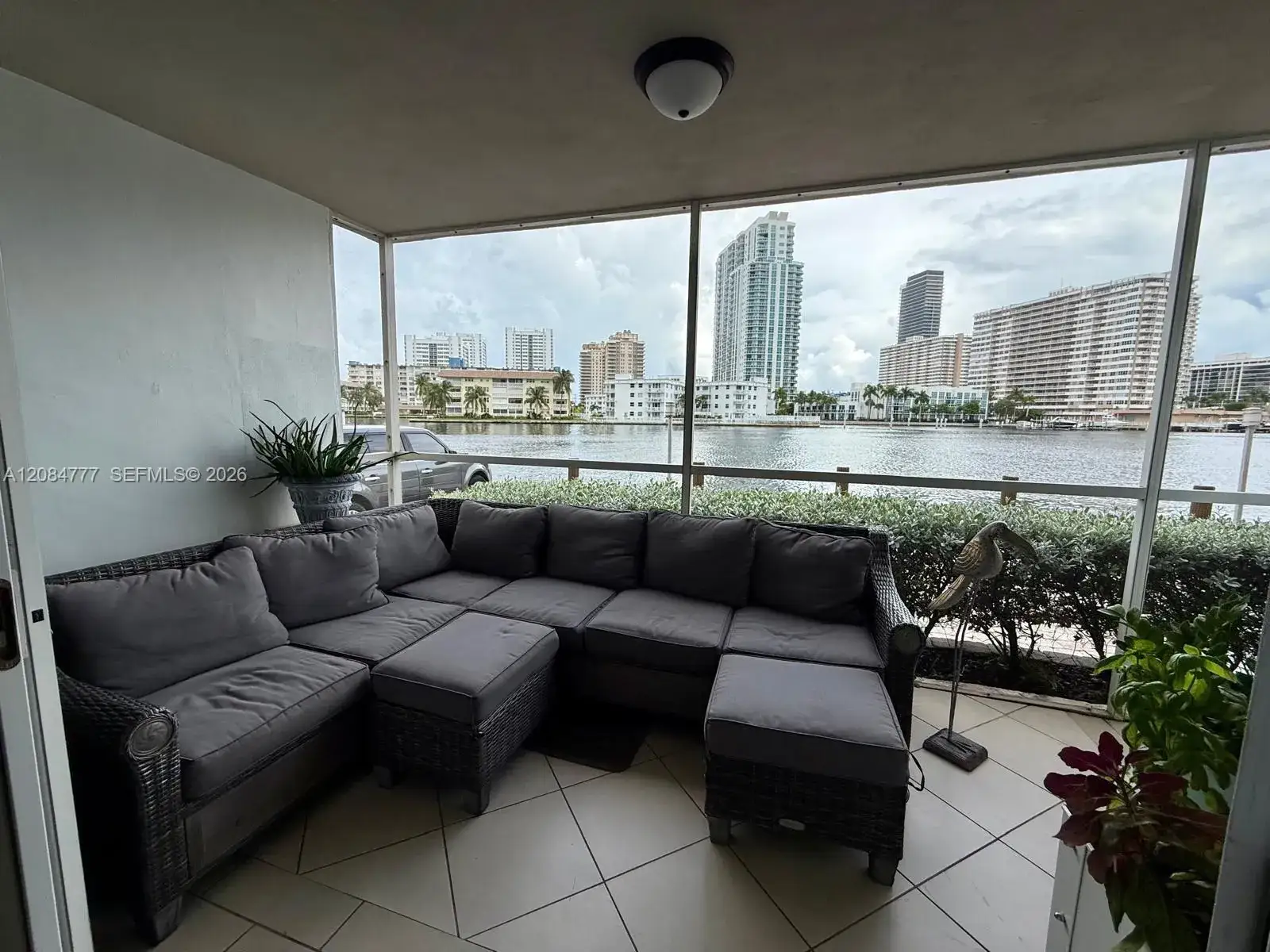 121 Golden Isles Dr # G2, Hallandale Beach FL 33009