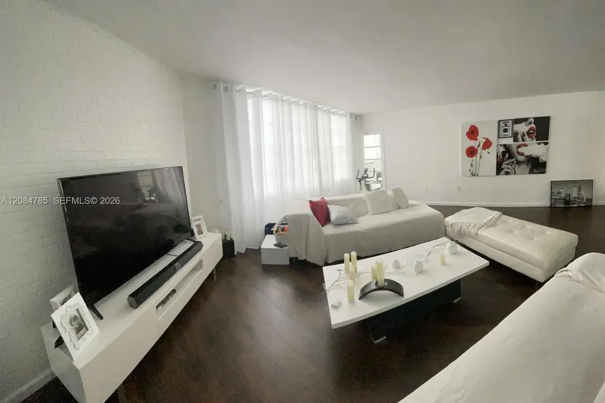 2750 NE 183rd St # 1707, Aventura FL 33160
