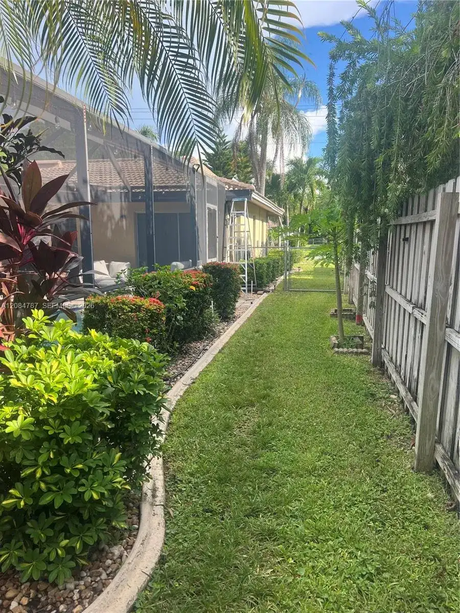 522 SE 34 TERRACE, Cape Coral FL 33904 photo 5