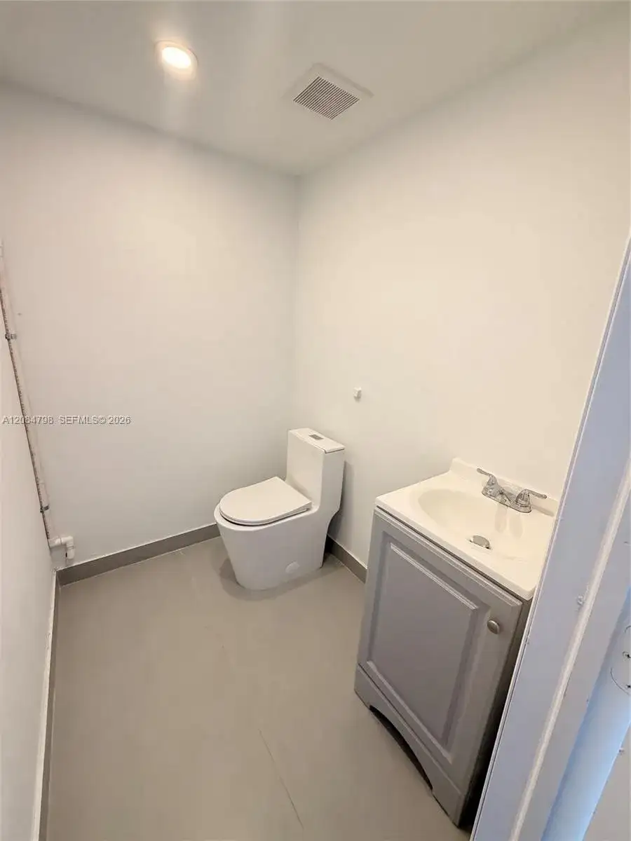 1899 NW 21st St # 8, Miami FL 33142 photo 5