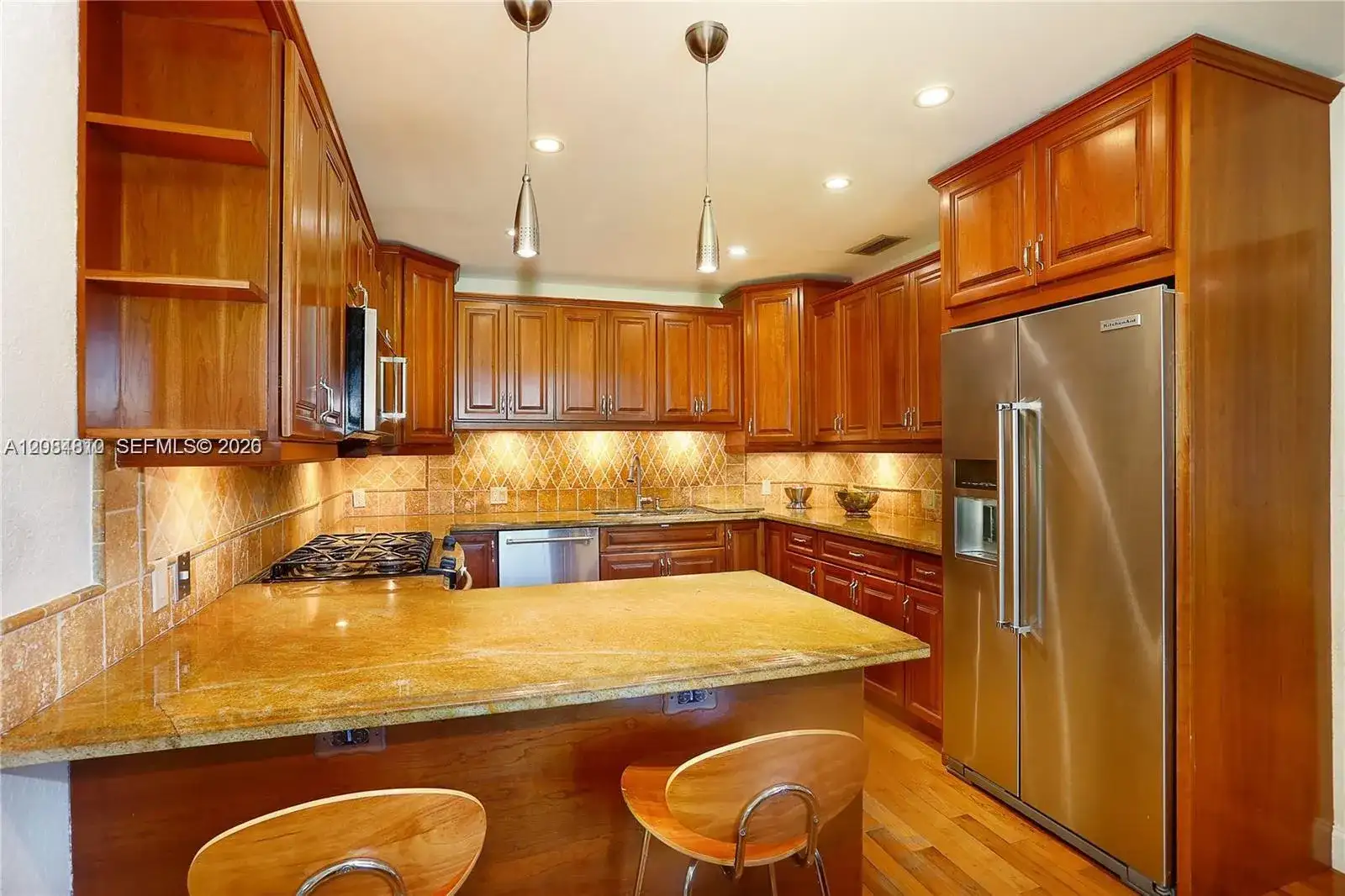 537 Zamora Ave, Coral Gables FL 33134 photo 4