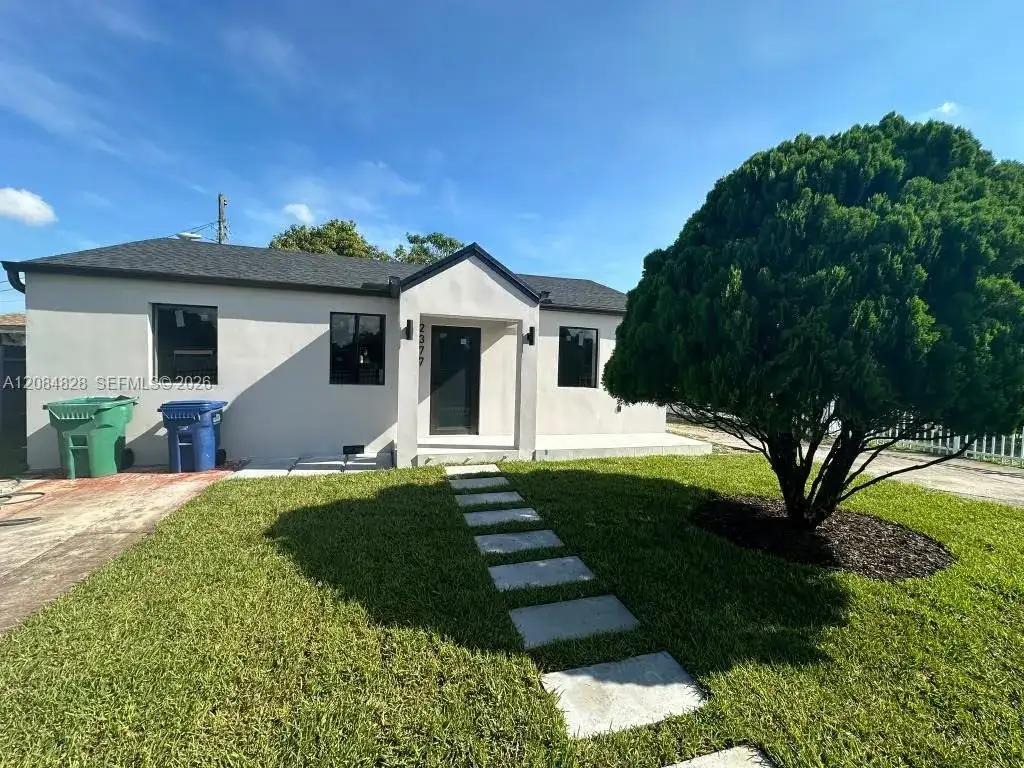 2377 NW 84th St, Miami FL 33147 photo 2