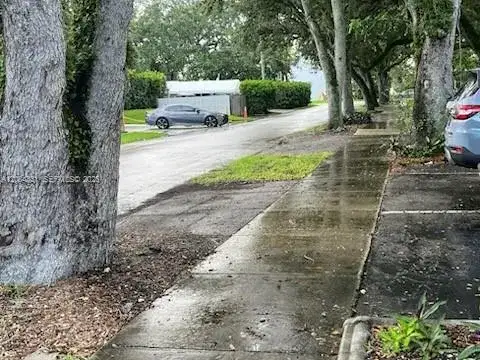 3779 Raleigh St, Hollywood FL 33021 photo 3