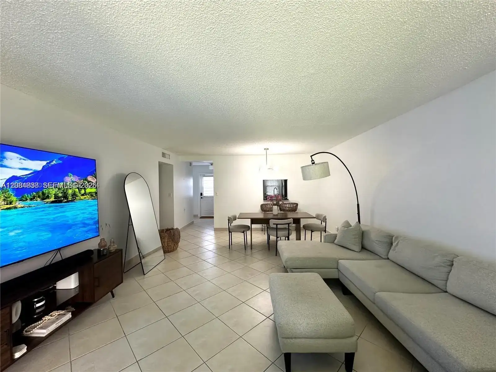 620 NE 12th Ave # 102, Hallandale Beach FL 33009 photo 2