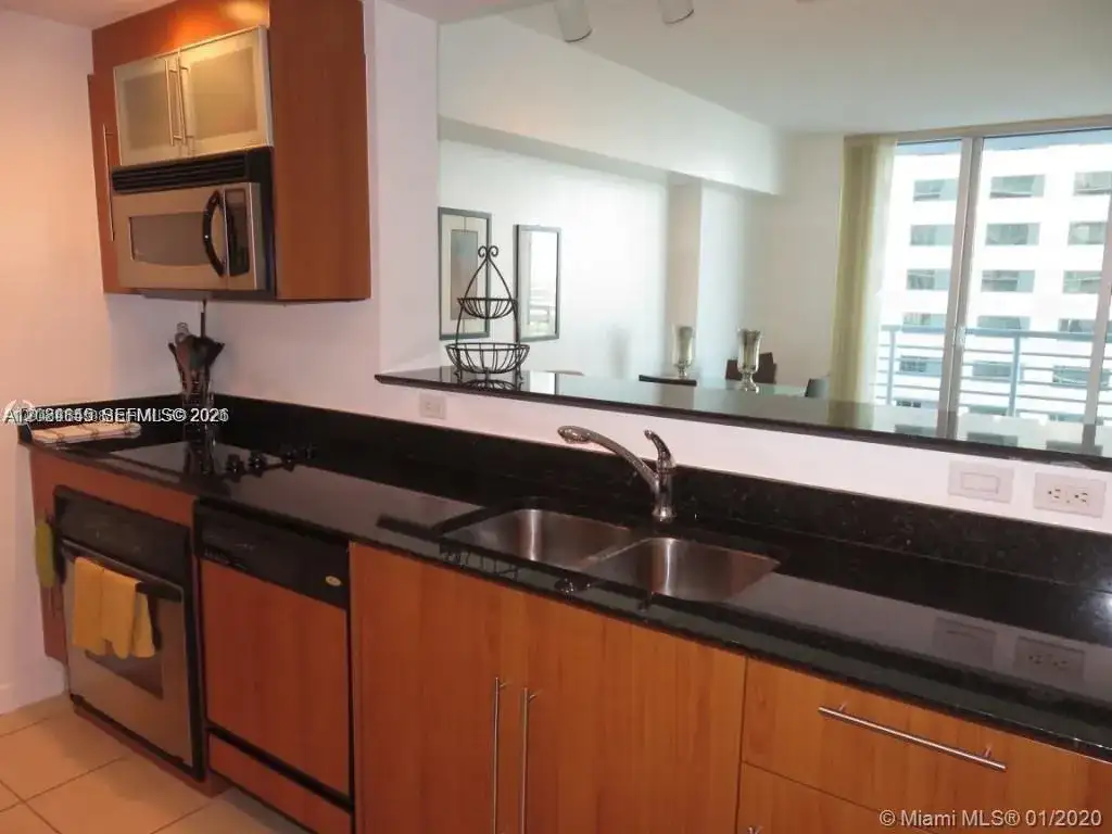 335 S Biscayne Blvd # 2506, Miami FL 33131 photo 2
