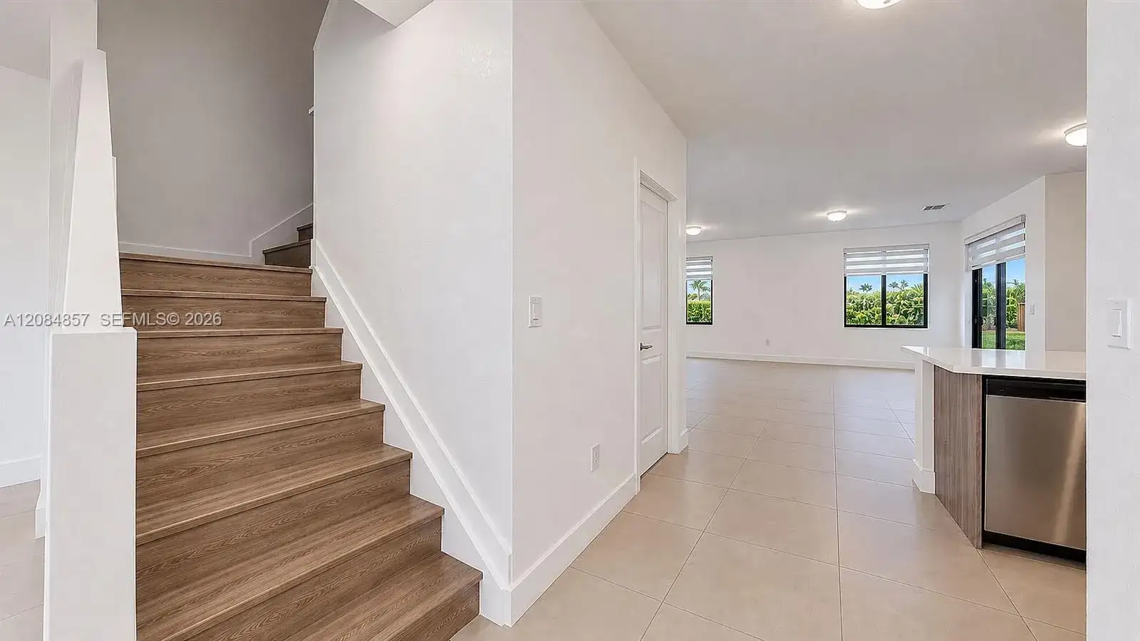 15811 SW 136th Ter, Miami FL 33196 photo 5