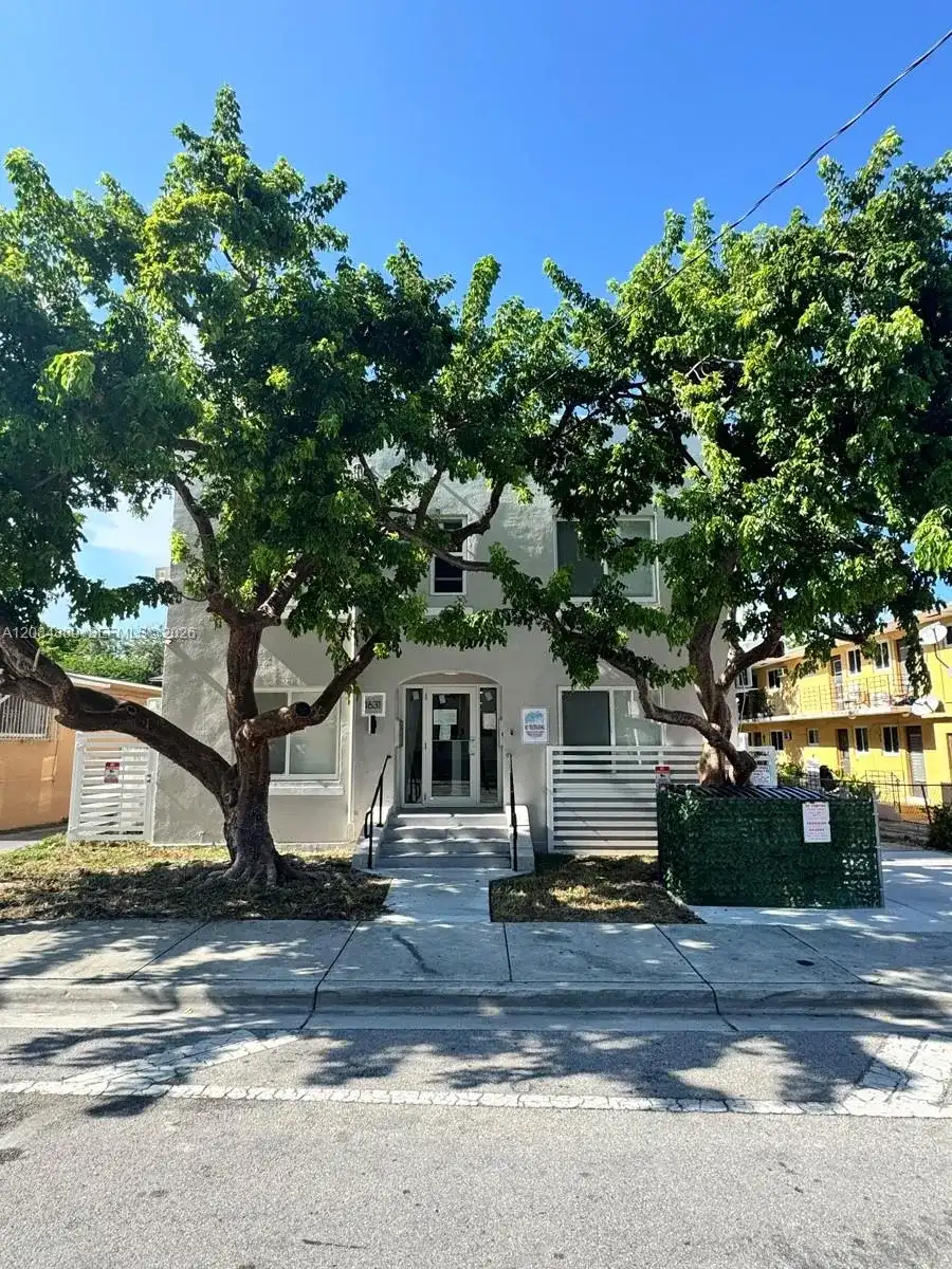 1631 NW 3 St # 8, Miami FL 33125