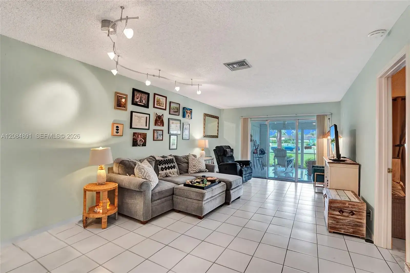 1580 NW 18th Ave # B, Delray Beach FL 33445 photo 4