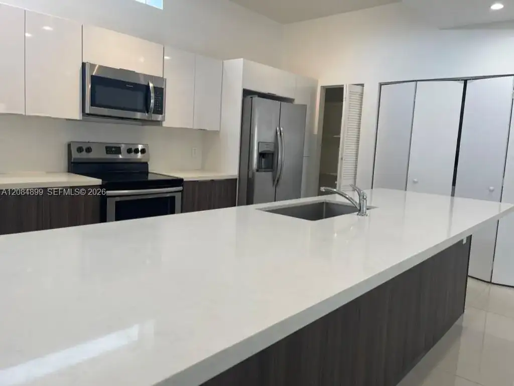 1813 Madison St, Hollywood FL 33020 photo 5