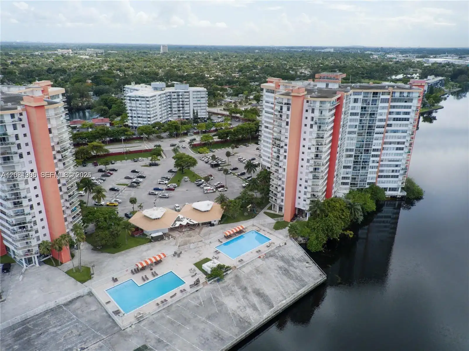 1301 NE Miami Gardens Dr # 515W, Miami FL 33179
