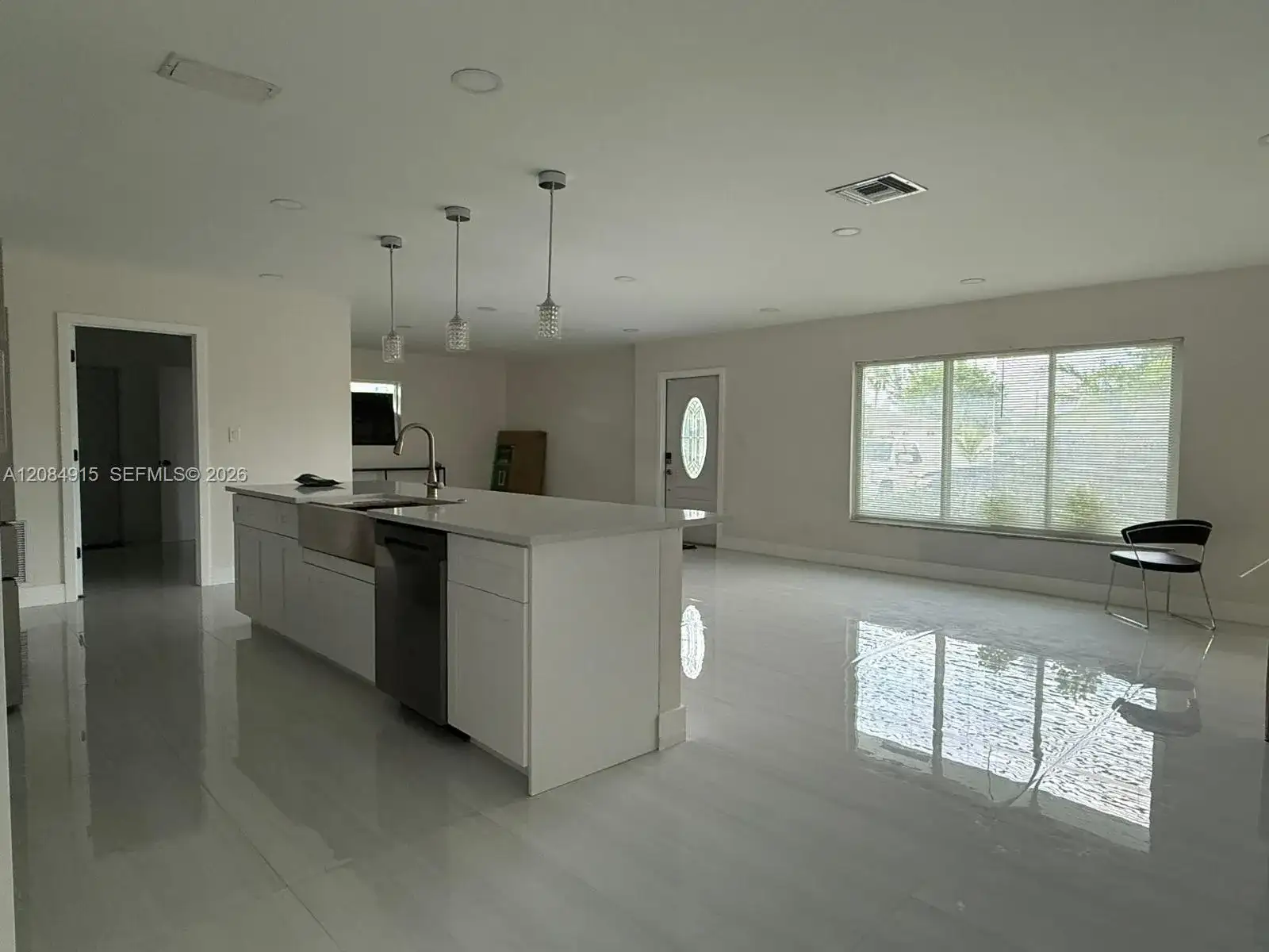 9606 NW 80th St, Tamarac FL 33321 photo 2