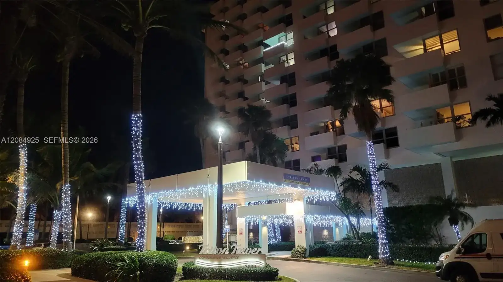 2899 Collins Ave # 606, Miami Beach FL 33140 photo 2