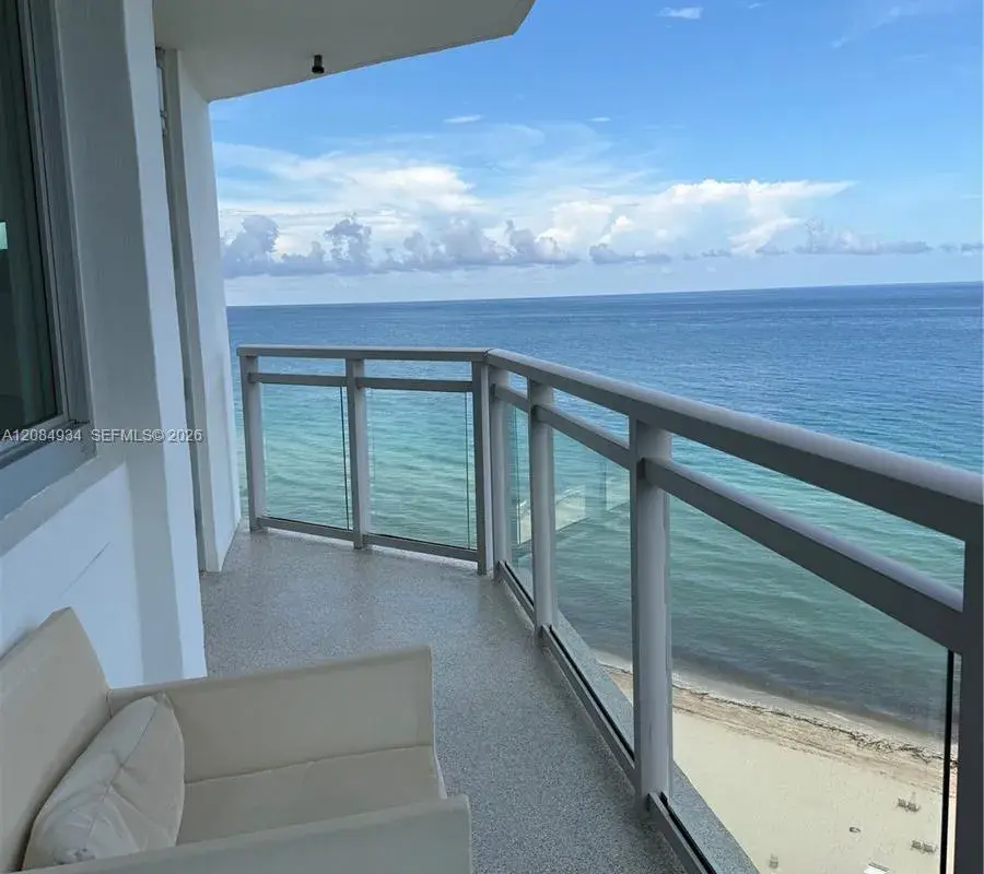 7135 Collins Ave # 1806, Miami Beach FL 33141
