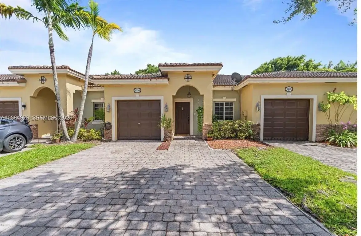 3220 NE 11th Dr # 3220, Homestead FL 33033
