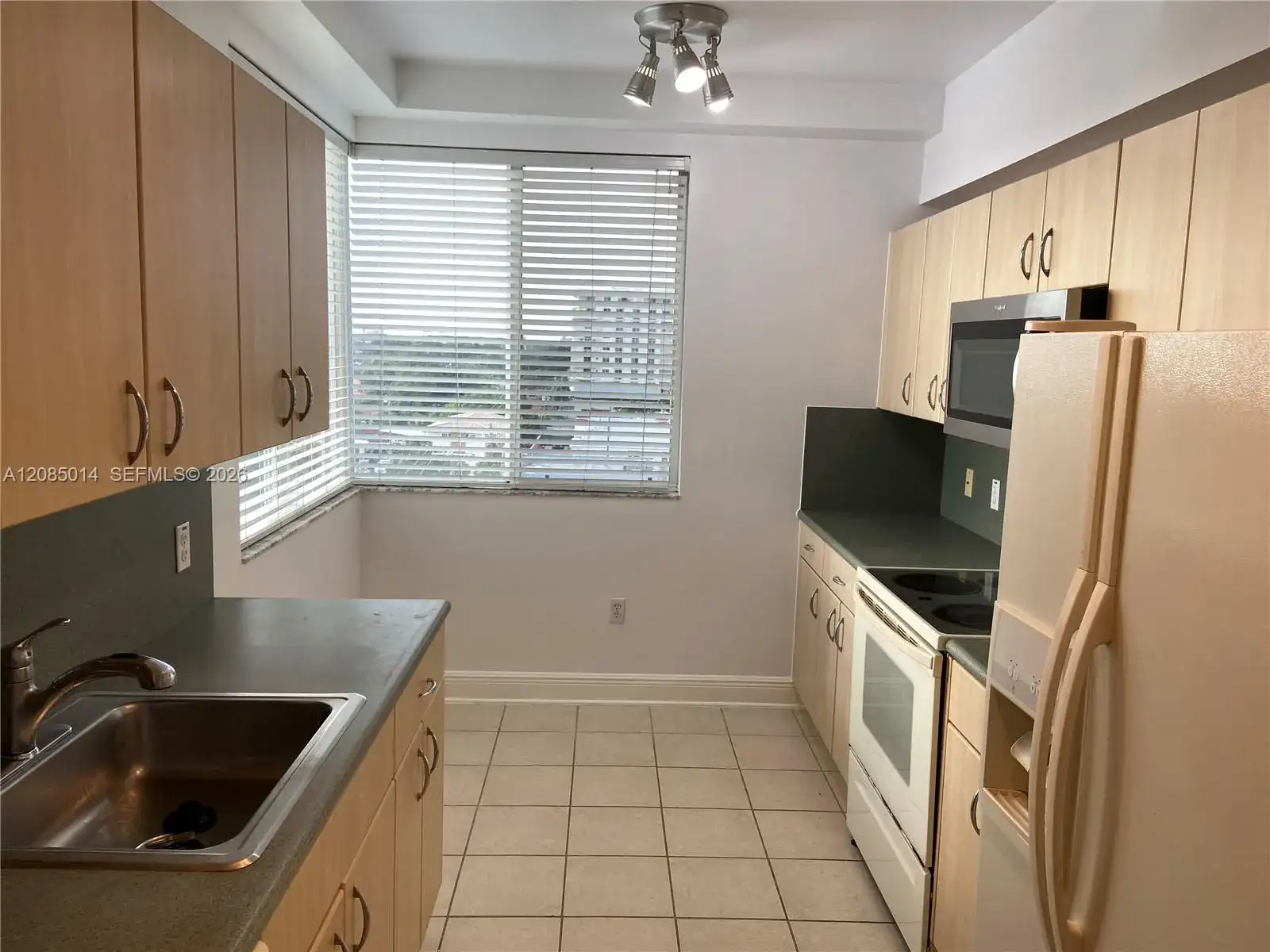 2550 SW 27th Ave # 606, Miami FL 33133 photo 3