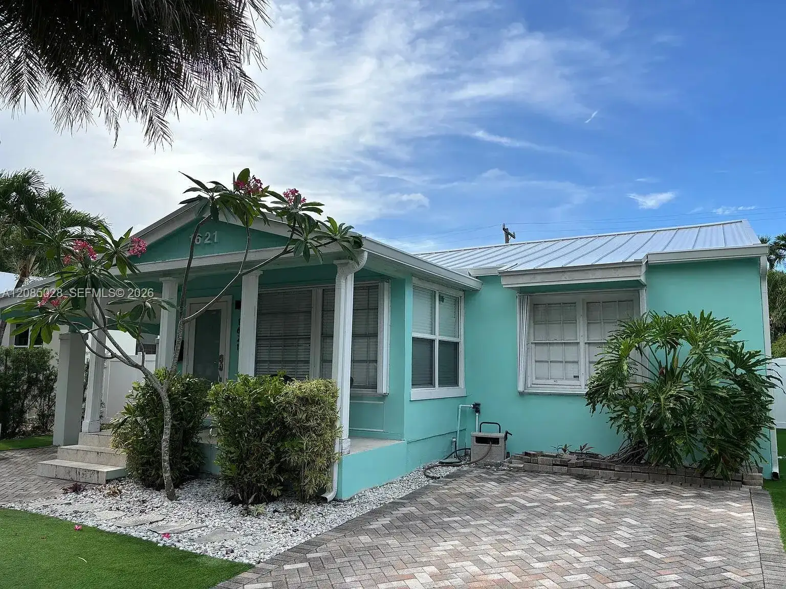 1621 NE 3rd Ct, Fort Lauderdale FL 33301 photo 3