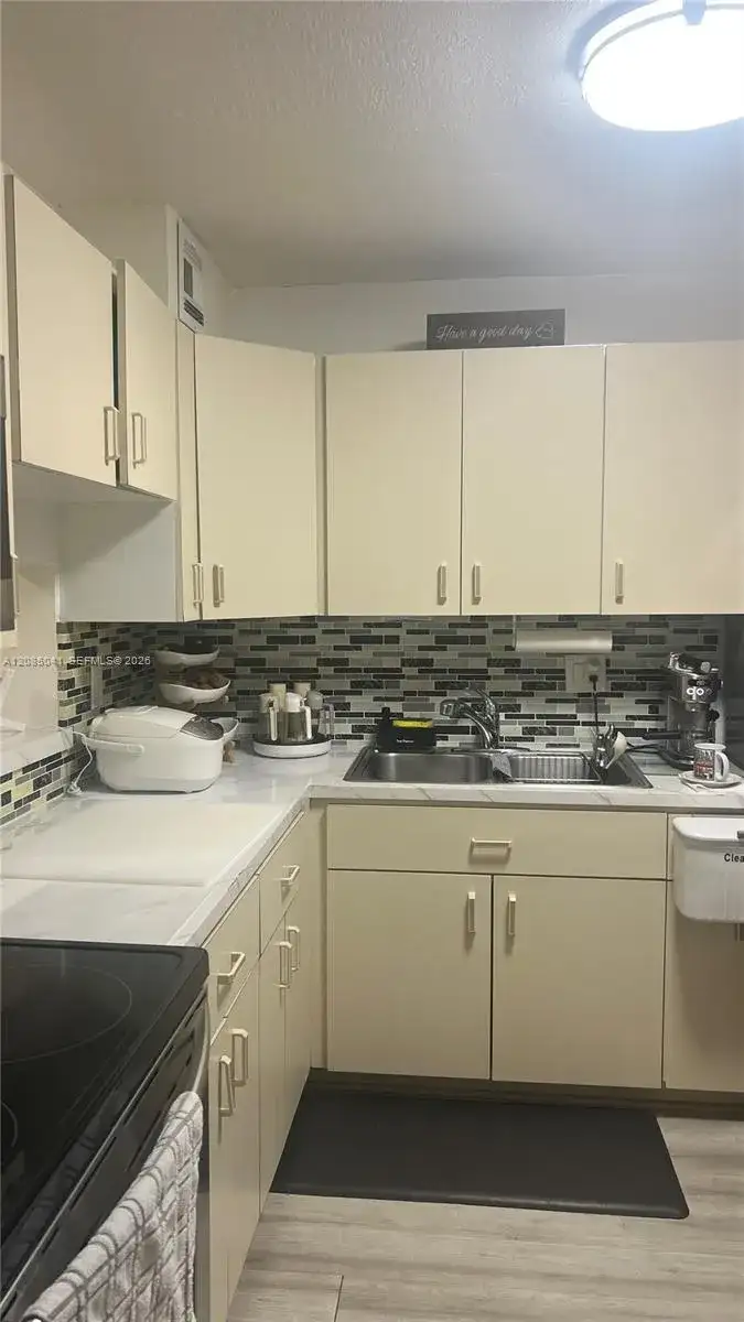 1480 W 46th St # 210, Hialeah FL 33012 photo 3