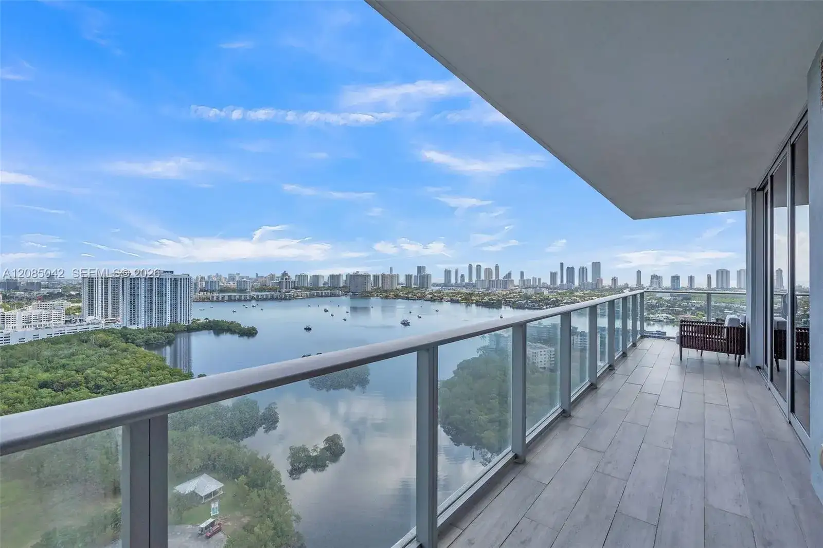 16385 Biscayne Blvd # 2707, North Miami Beach FL 33160 photo 2