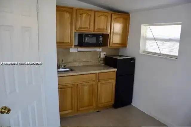 1610 SW 87th Ct # 101, Miami FL 33165