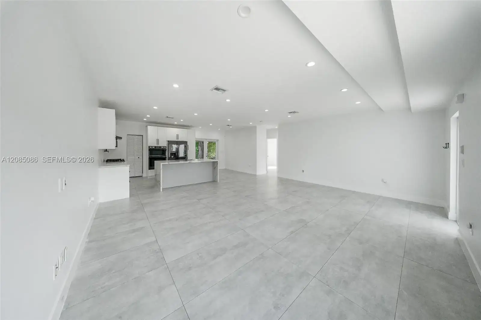 1935 SW 24th Ter, Miami FL 33145 photo 2