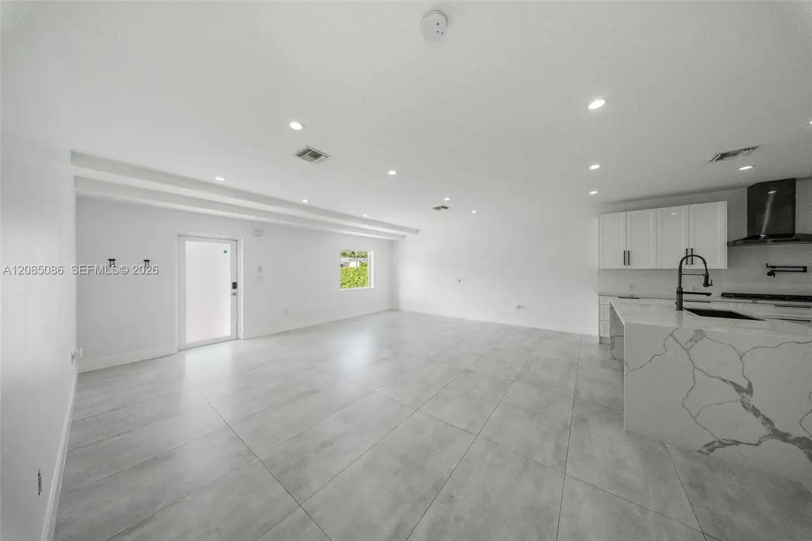 1935 SW 24th Ter, Miami FL 33145 photo 4