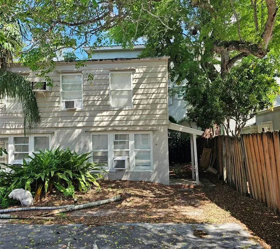 807 SW 4th St, Fort Lauderdale FL 33312
