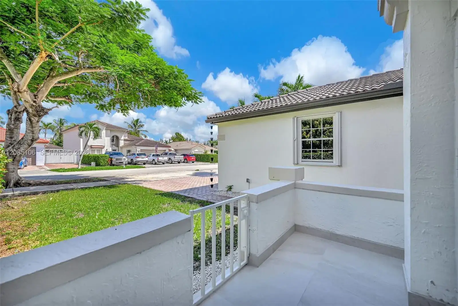 13078 NW 10th St, Miami FL 33182 photo 5