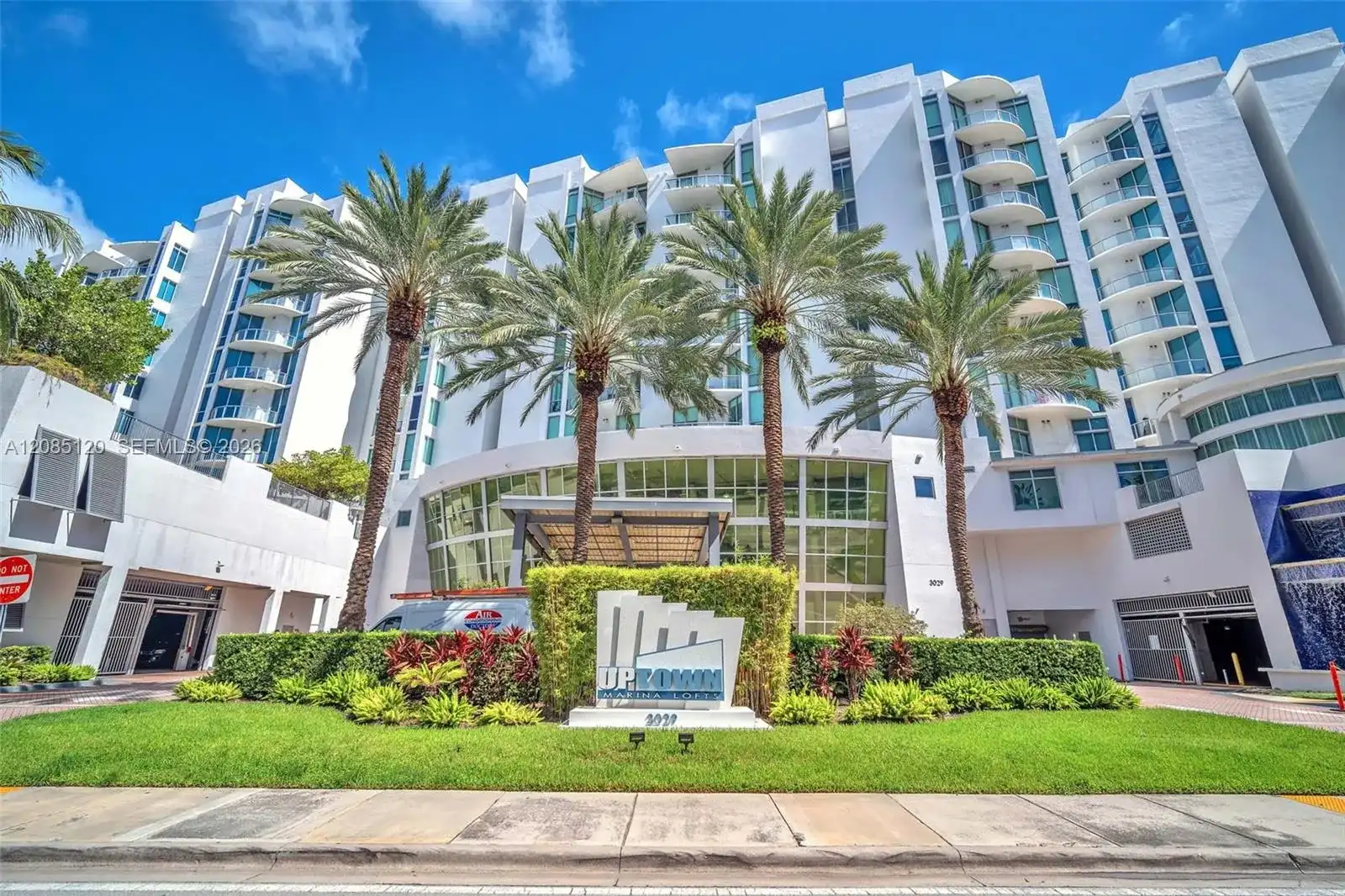 3029 NE 188th St # 725, Aventura FL 33180