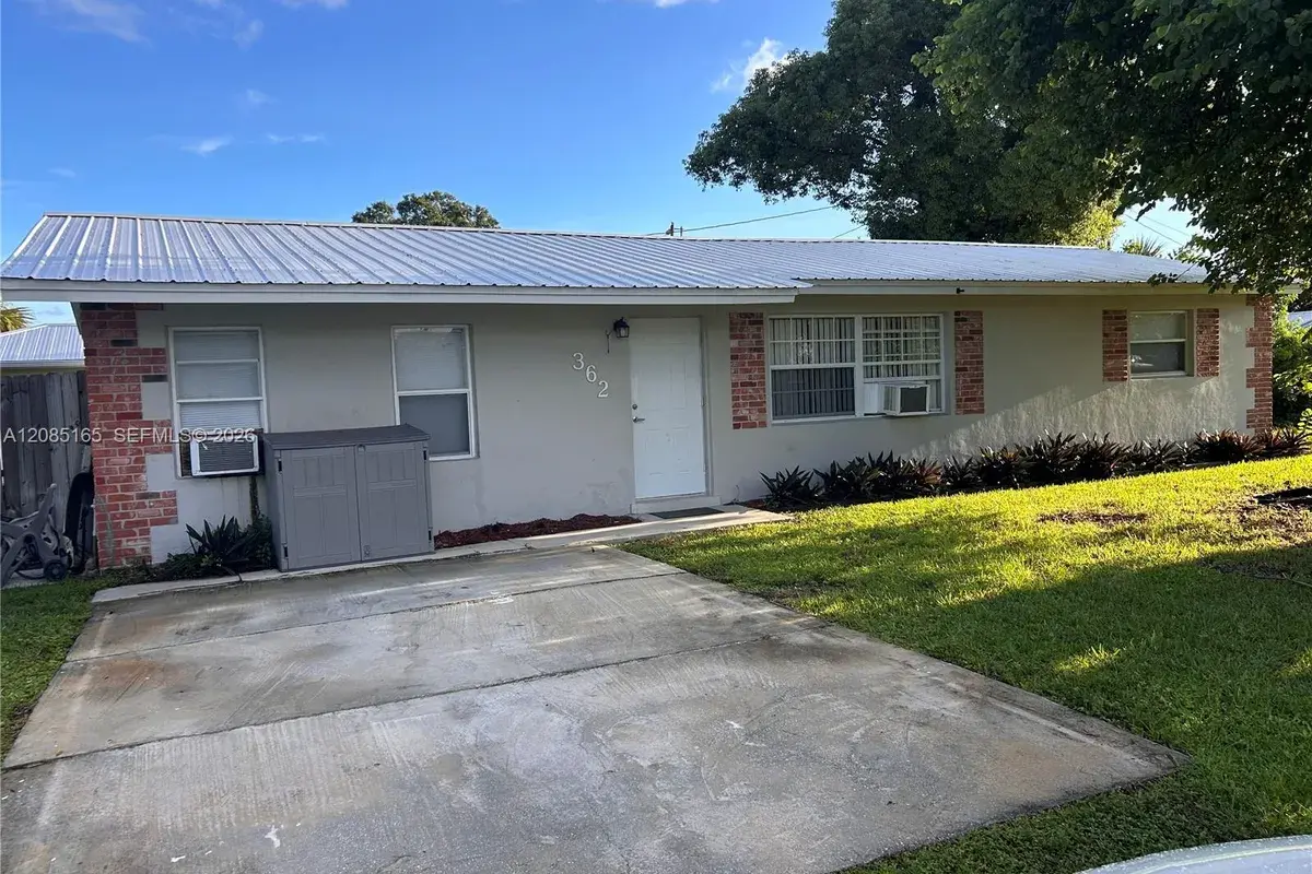 362 Park Lane Dr, North Fort Myers FL 33917