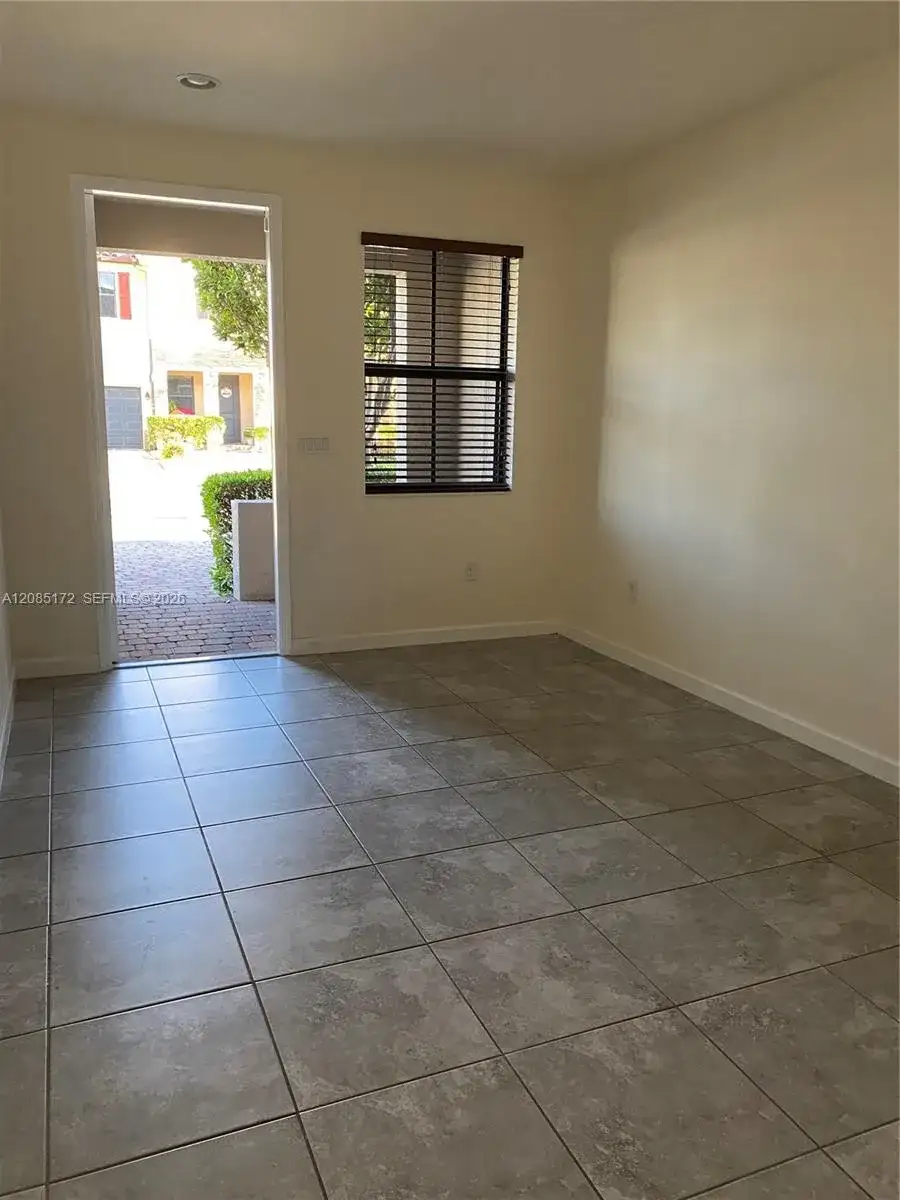 15063 SW 118th Ln # 15063, Miami FL 33196 photo 4