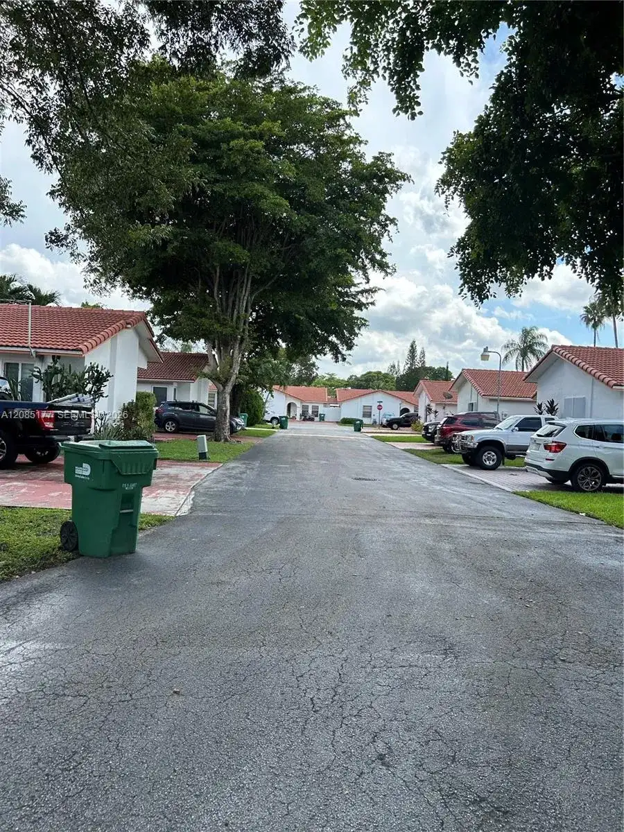 15390 SW 76 Terr # 207, Miami FL 33193 photo 3