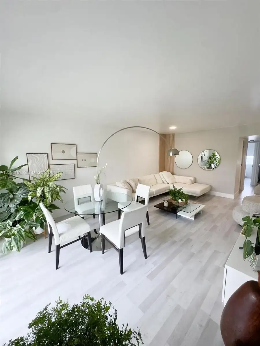 1112 NW 125th Pl # 102, Miami FL 33182 photo 2