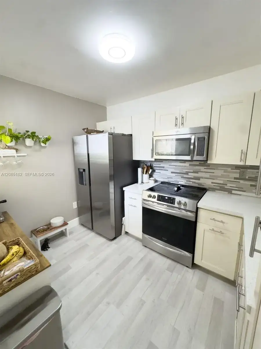 1112 NW 125th Pl # 102, Miami FL 33182 photo 3