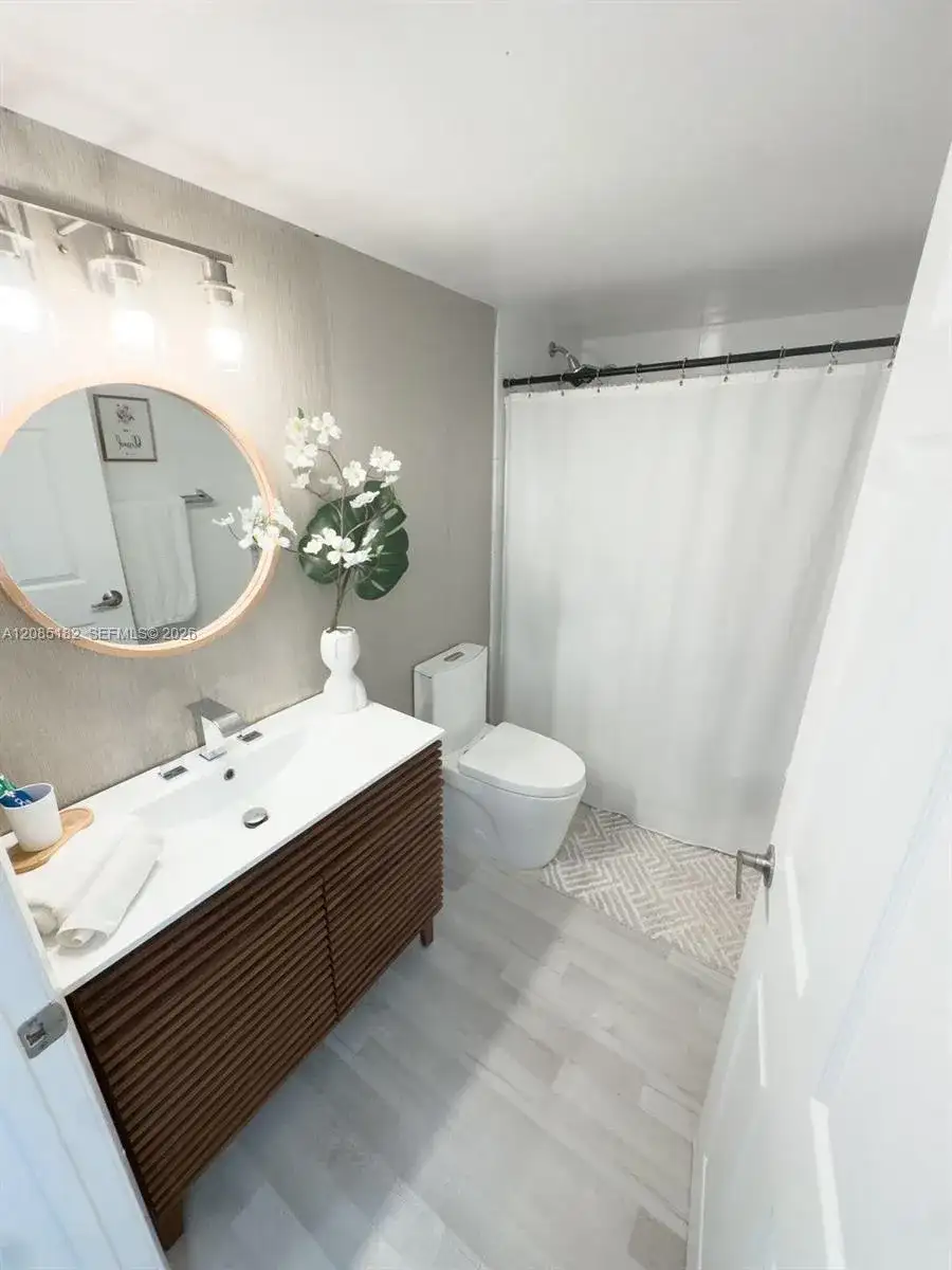 1112 NW 125th Pl # 102, Miami FL 33182 photo 5