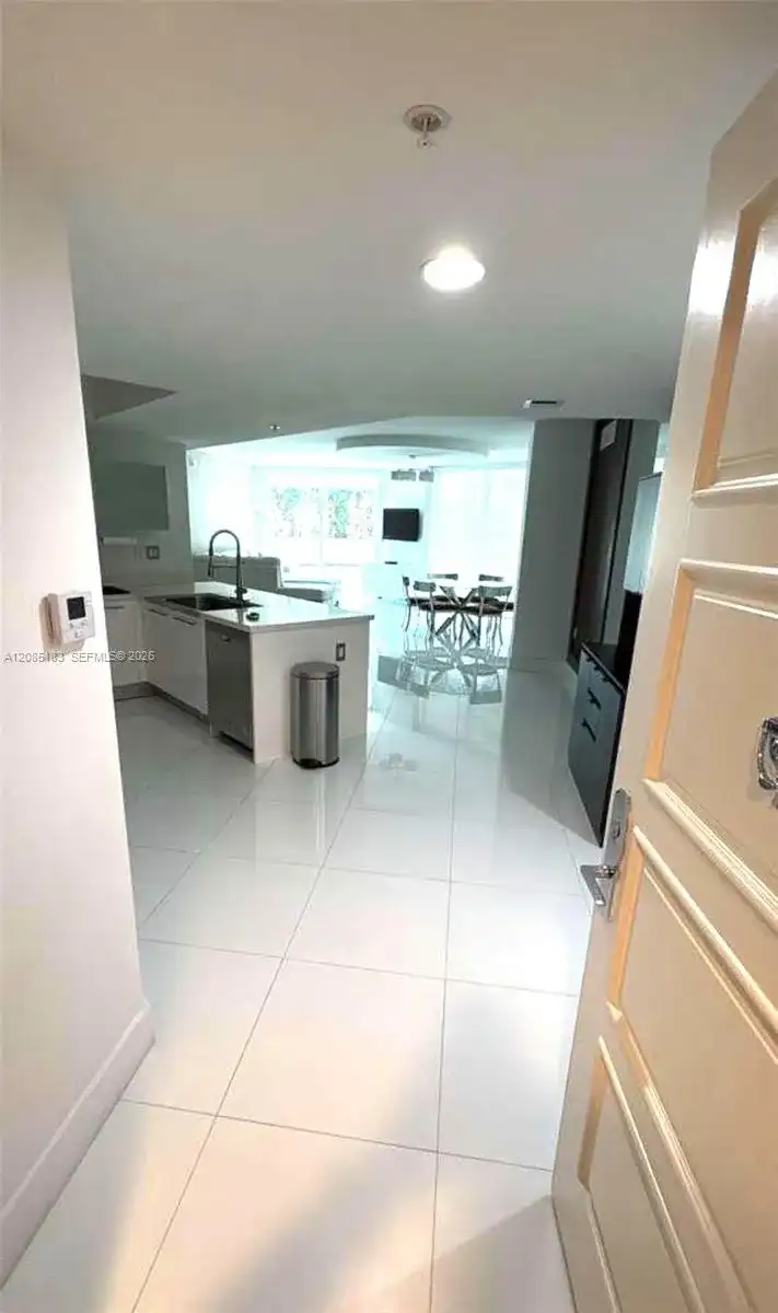 200 Sunny Isles Blvd - Lanai # 502, Sunny Isles Beach FL 33160
