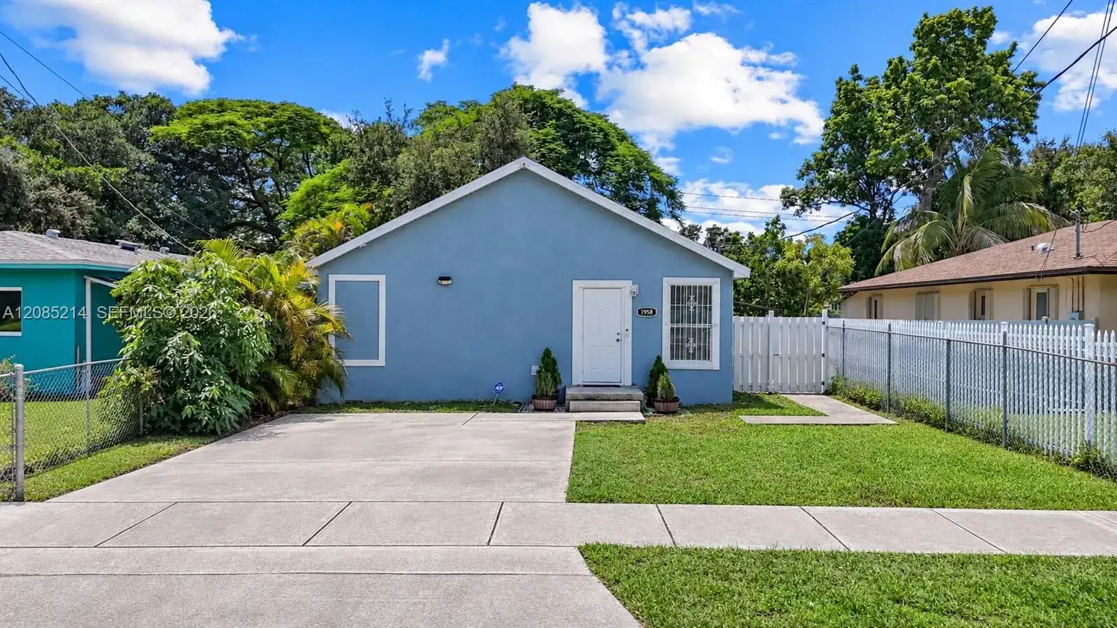 1958 NW 59th St, Miami FL 33142 photo 2