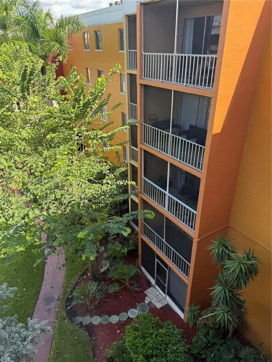 2366 E Mall Dr # 308, Fort Myers FL 33901 photo 5