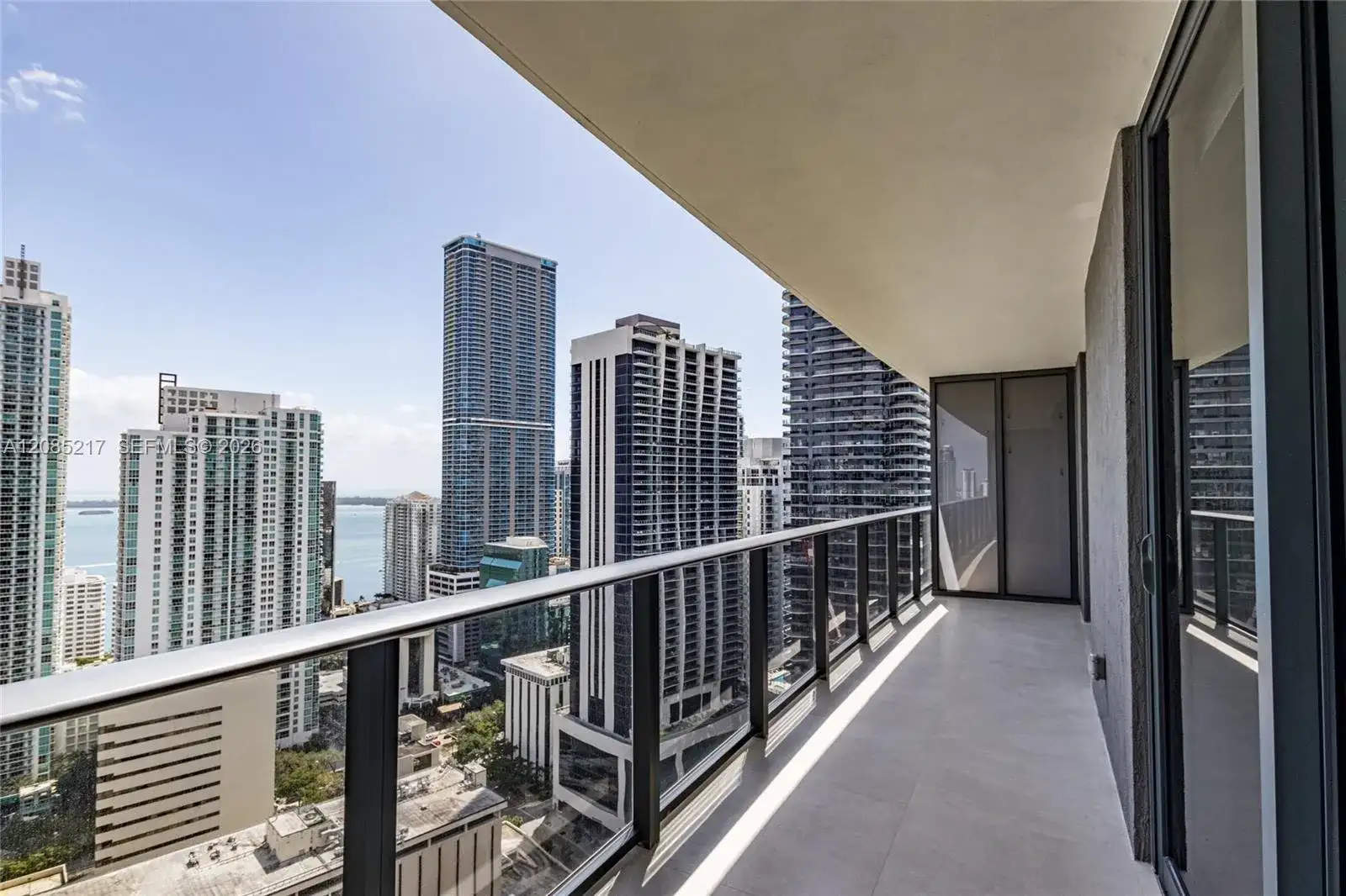 45 SW 9th St # 3302, Miami FL 33130 photo 2