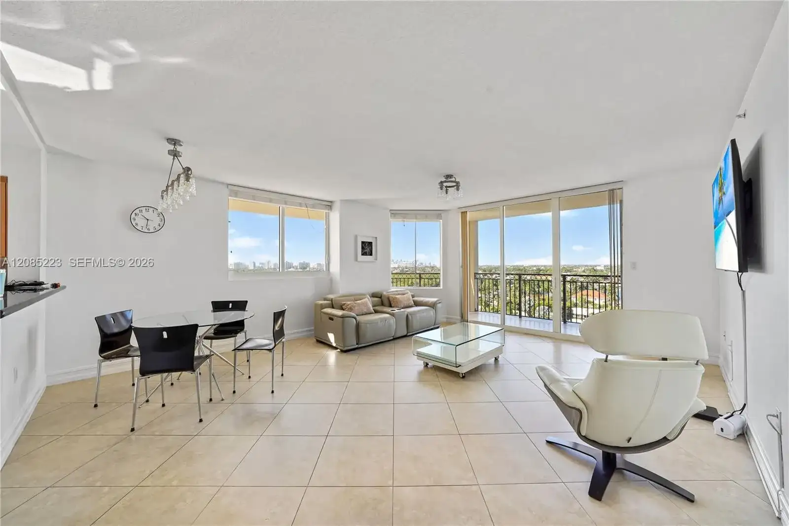 2001 N Ocean Blvd, Fort Lauderdale FL 33305 photo 2