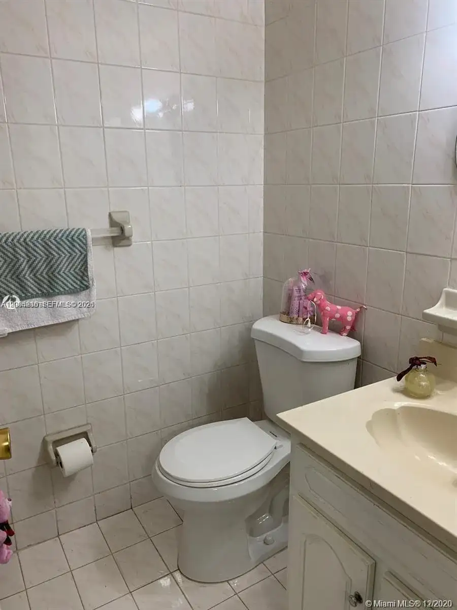 4725 NW 7th St # 3, Miami FL 33126 photo 5