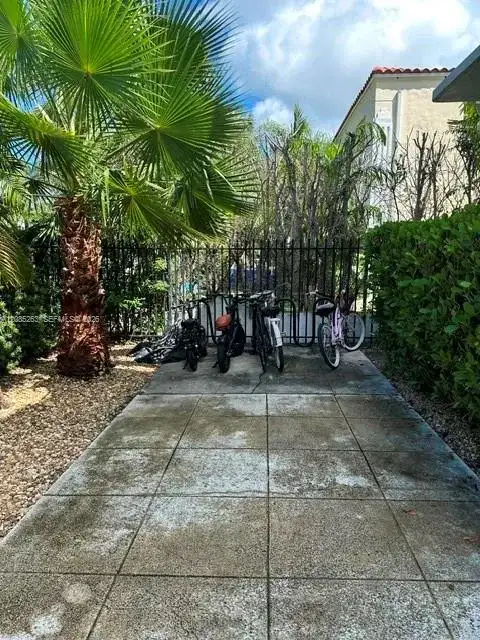 1525 Meridian Ave # 101, Miami Beach FL 33139 photo 2