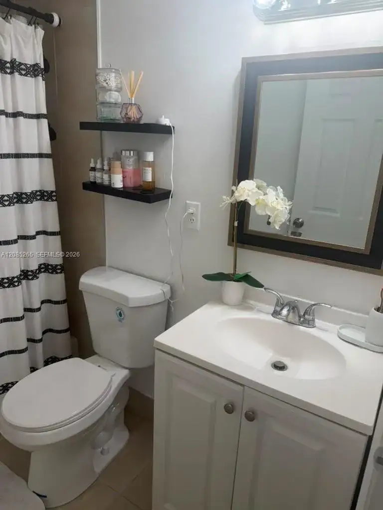 42 W 7th St # 202, Hialeah FL 33010 photo 4